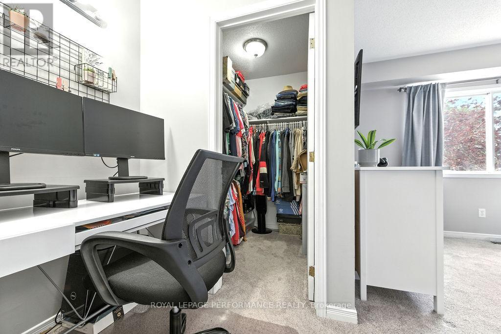 












1649 GREYWOOD DRIVE

,
Ottawa,




Ontario
K1C7L9

