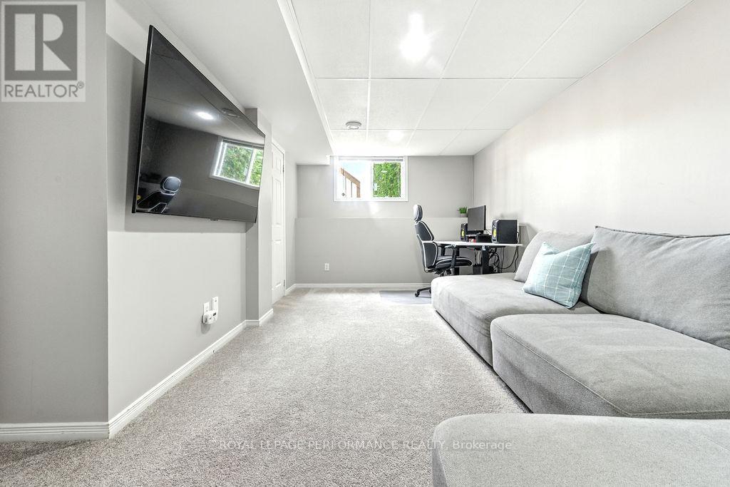 












1649 GREYWOOD DRIVE

,
Ottawa,




Ontario
K1C7L9

