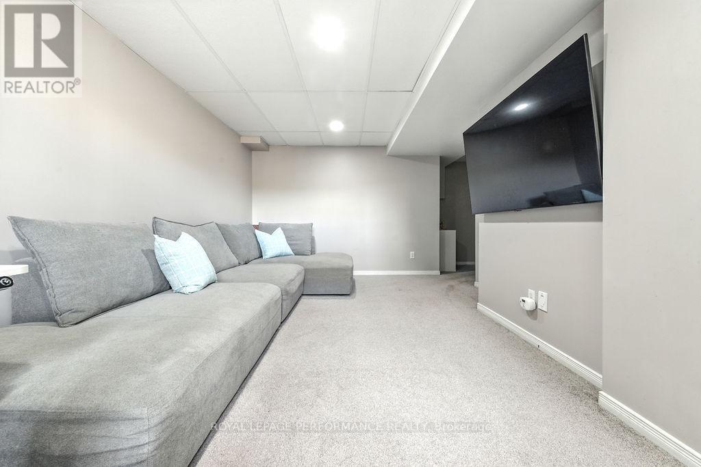 












1649 GREYWOOD DRIVE

,
Ottawa,




Ontario
K1C7L9

