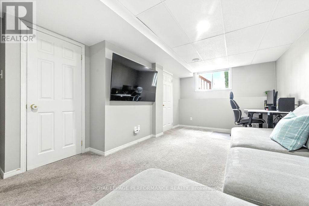 












1649 GREYWOOD DRIVE

,
Ottawa,




Ontario
K1C7L9

