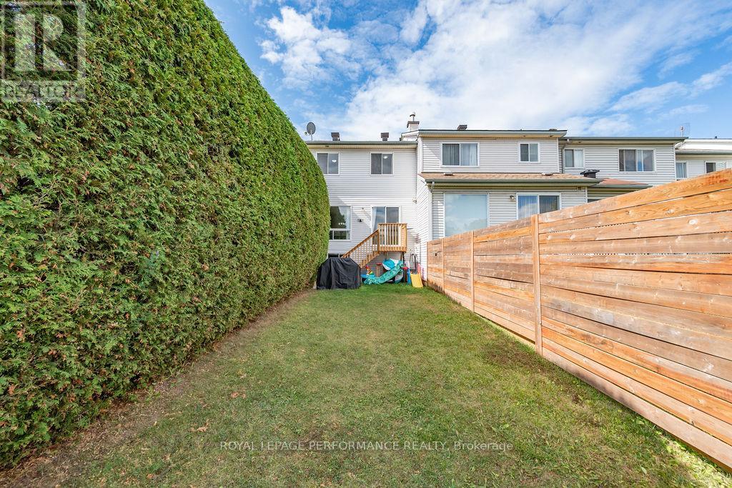 












1649 GREYWOOD DRIVE

,
Ottawa,




Ontario
K1C7L9

