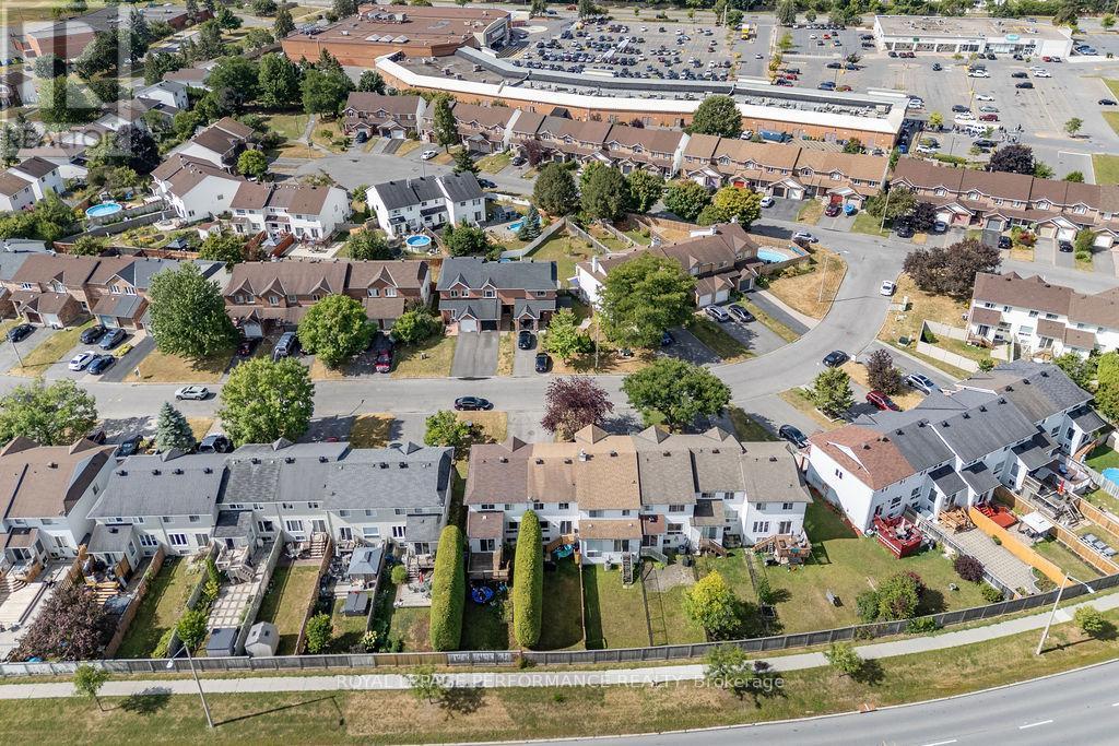 












1649 GREYWOOD DRIVE

,
Ottawa,




Ontario
K1C7L9

