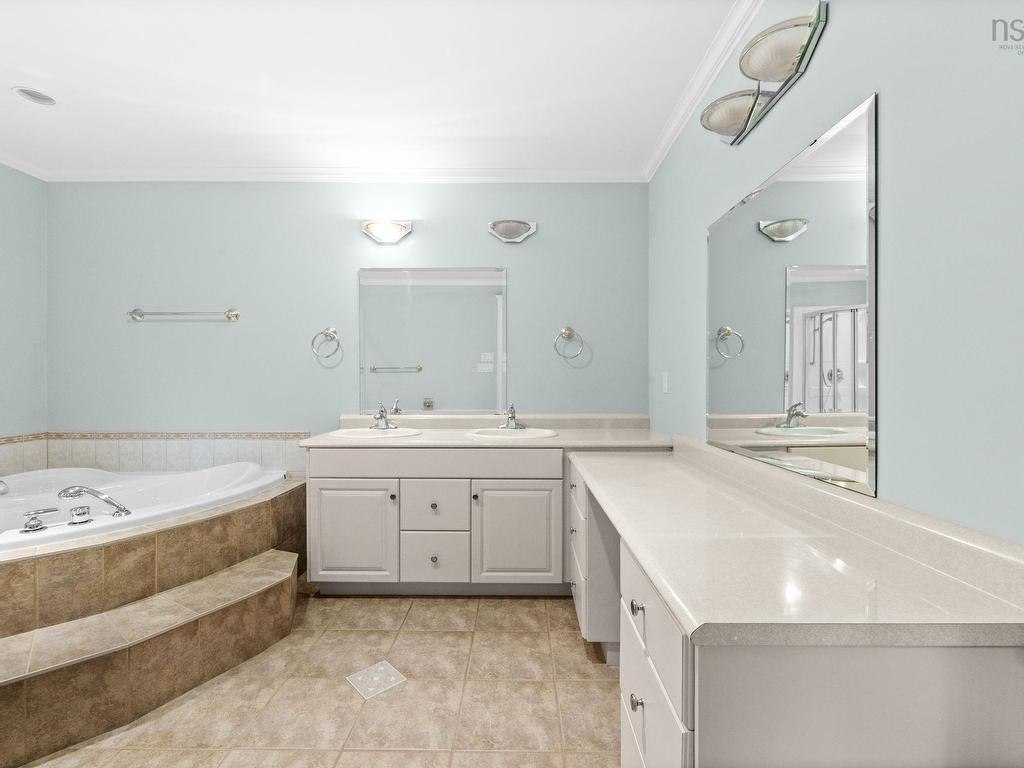 












916 Young Avenue

,
Halifax,




NS
B3H 2W1

