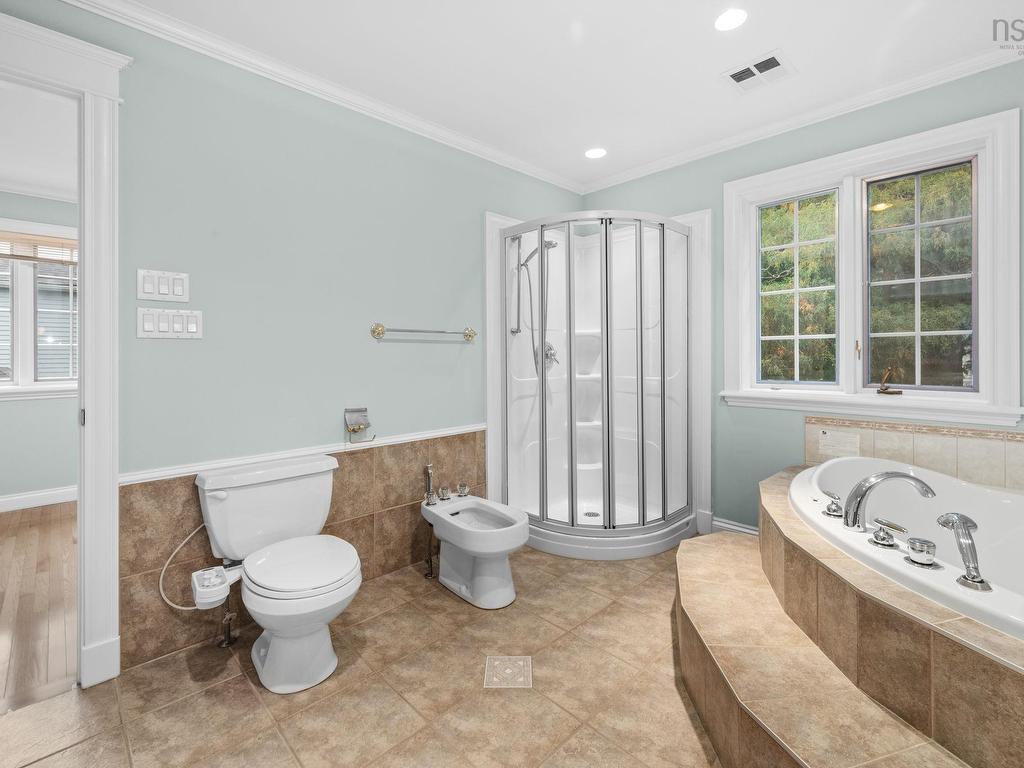 












916 Young Avenue

,
Halifax,




NS
B3H 2W1

