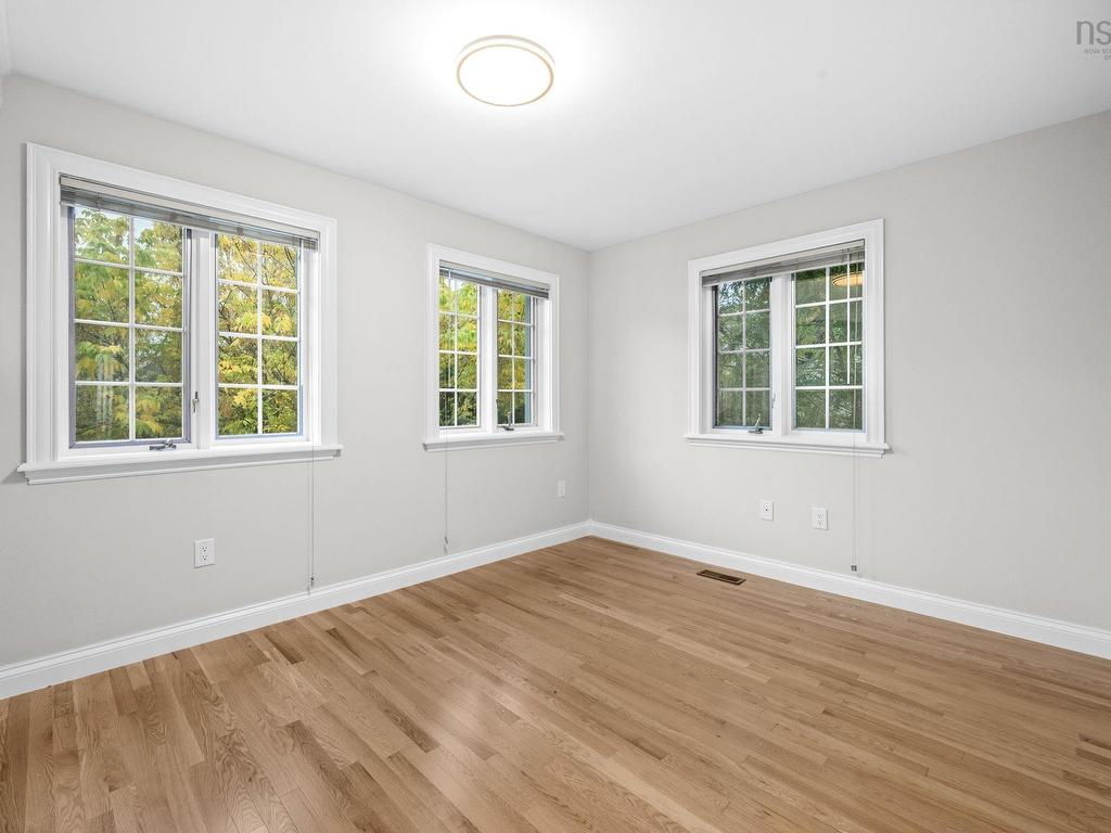 












916 Young Avenue

,
Halifax,




NS
B3H 2W1

