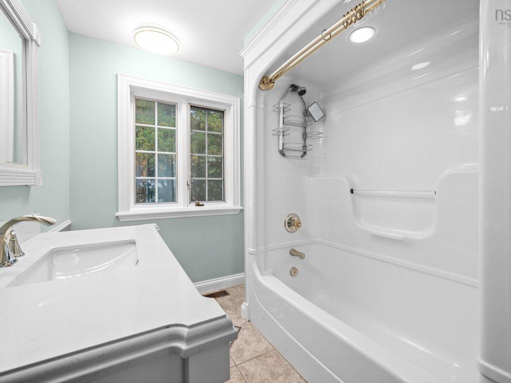 












916 Young Avenue

,
Halifax,




NS
B3H 2W1

