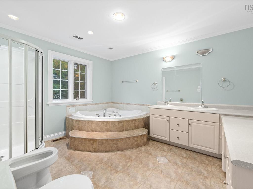 












916 Young Avenue

,
Halifax,




NS
B3H 2W1

