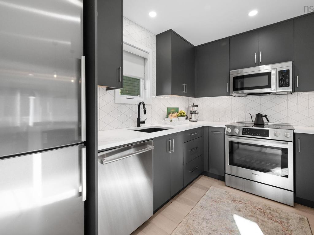 












1 1345 Dresden Row

,
Halifax,




NS
B3J 2J9

