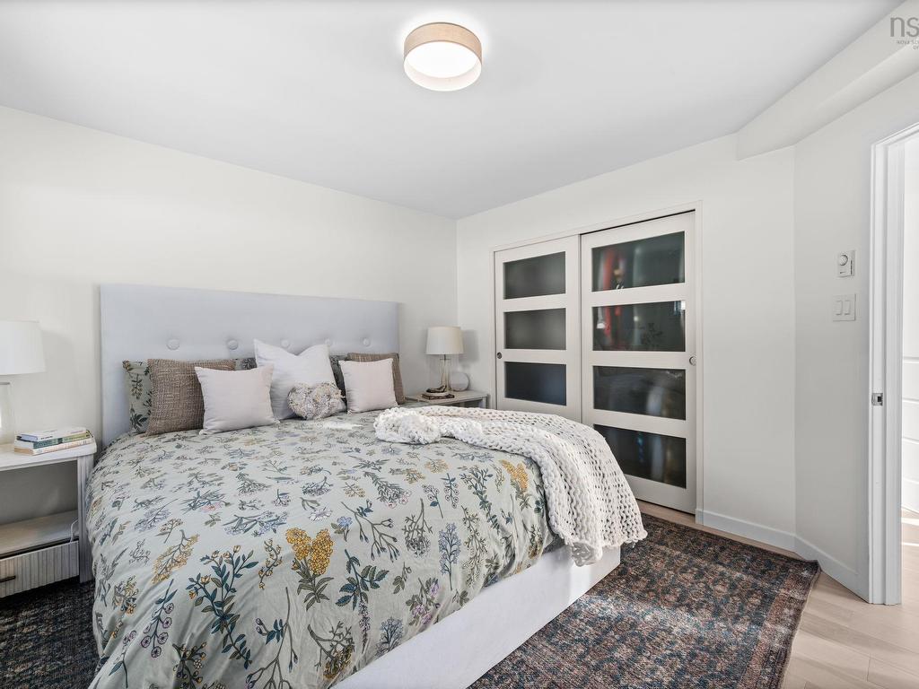












1 1345 Dresden Row

,
Halifax,




NS
B3J 2J9

