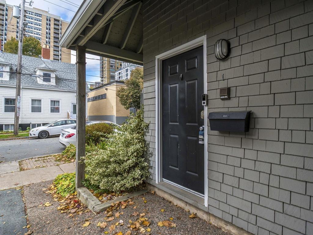 












1 1345 Dresden Row

,
Halifax,




NS
B3J 2J9

