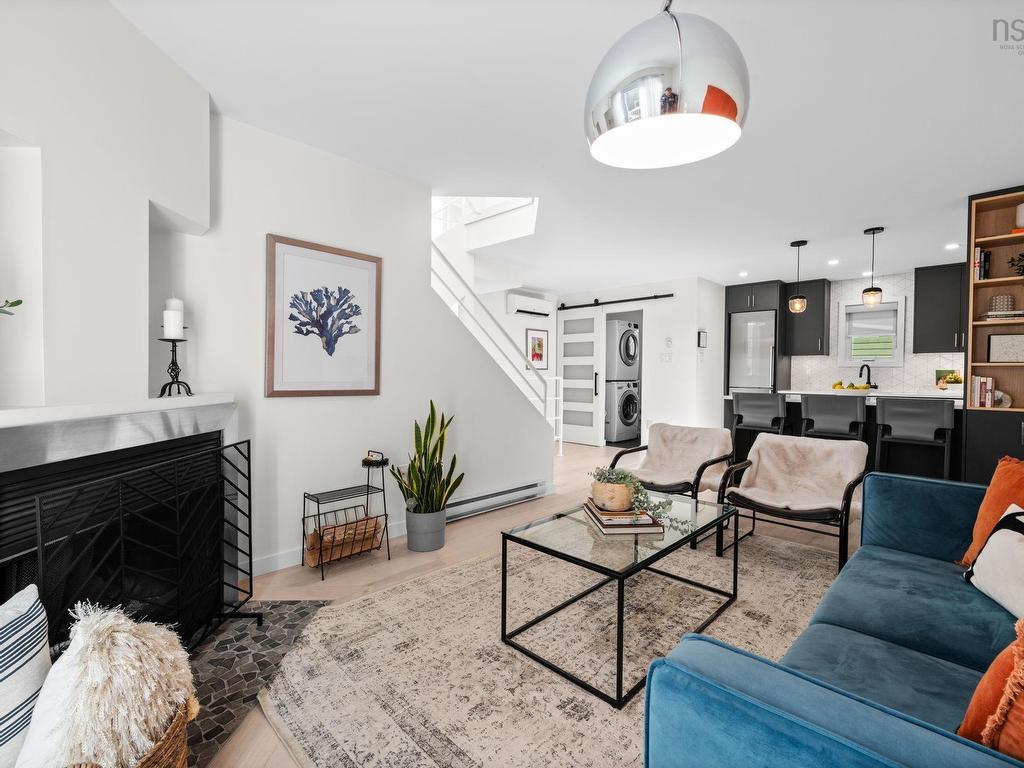 












1 1345 Dresden Row

,
Halifax,




NS
B3J 2J9


