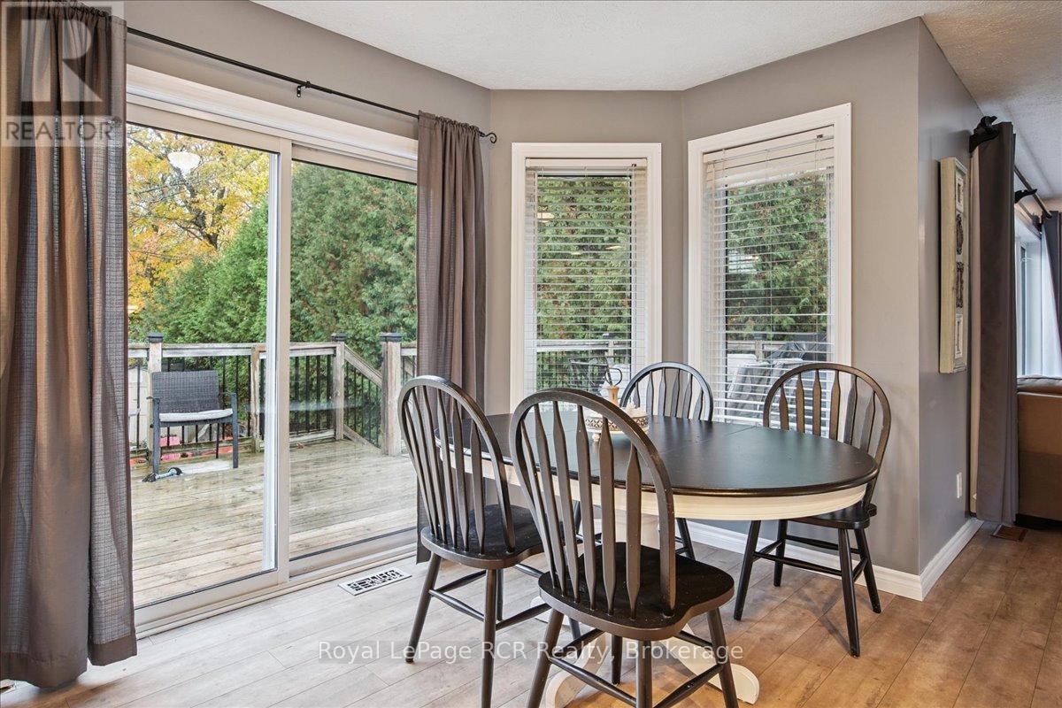 












741 25TH A STREET E

,
Owen Sound,




Ontario
N4K6V1

