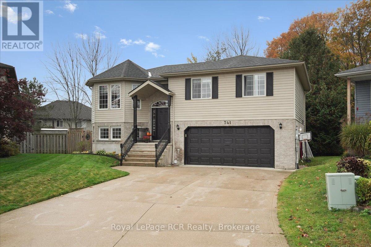 












741 25TH A STREET E

,
Owen Sound,




Ontario
N4K6V1

