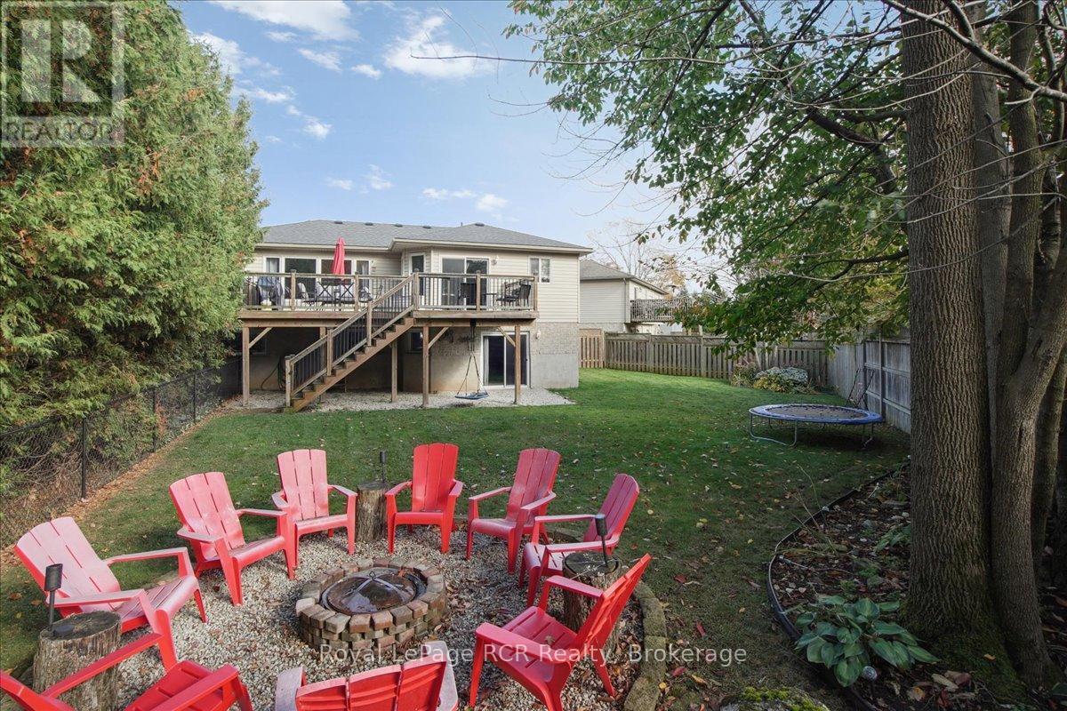 












741 25TH A STREET E

,
Owen Sound,




Ontario
N4K6V1

