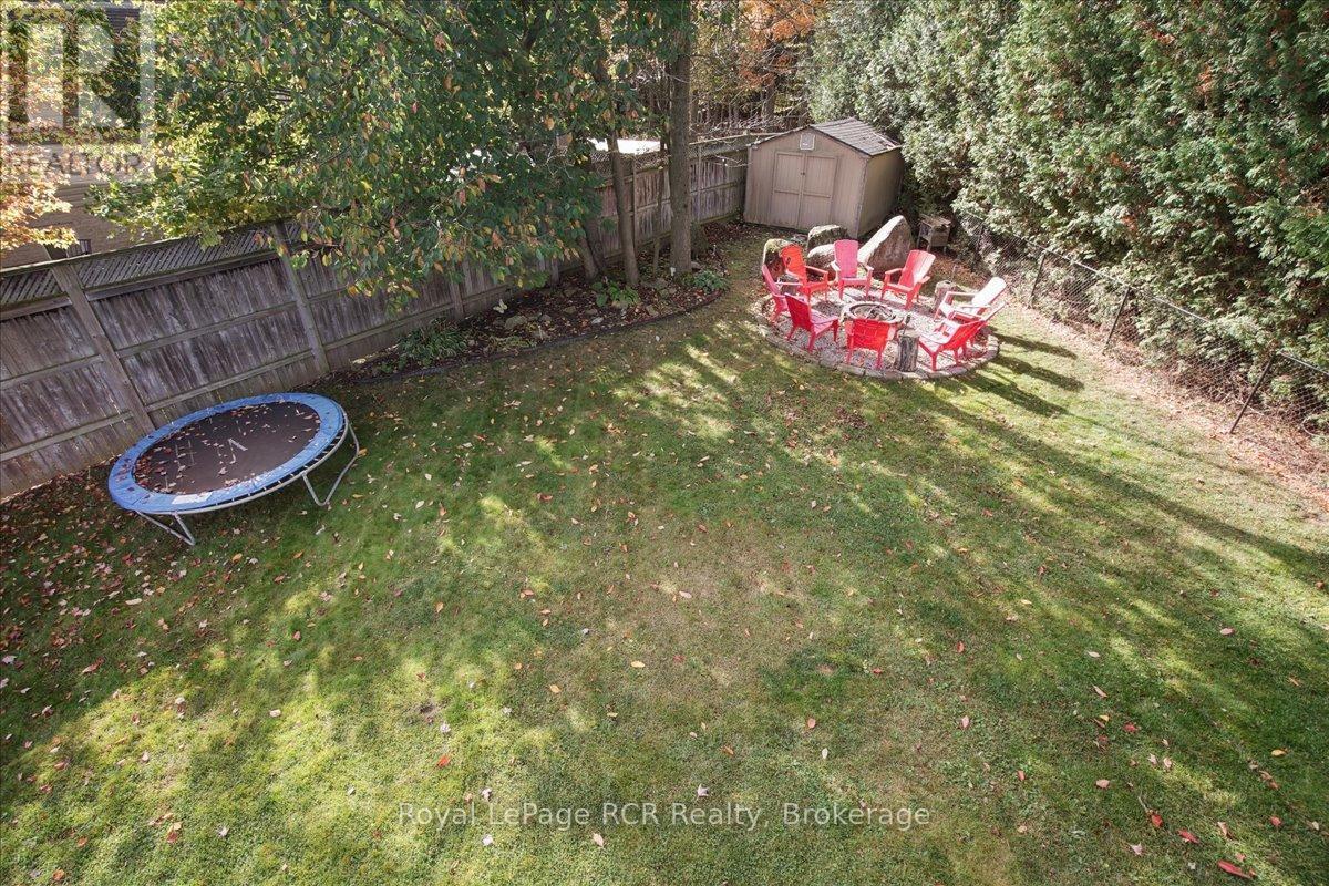 












741 25TH A STREET E

,
Owen Sound,




Ontario
N4K6V1

