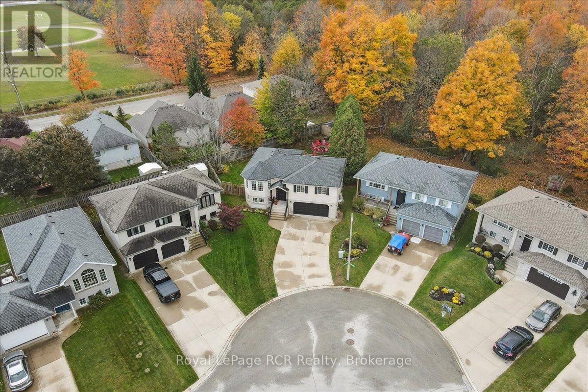 












741 25TH A STREET E

,
Owen Sound,




Ontario
N4K6V1

