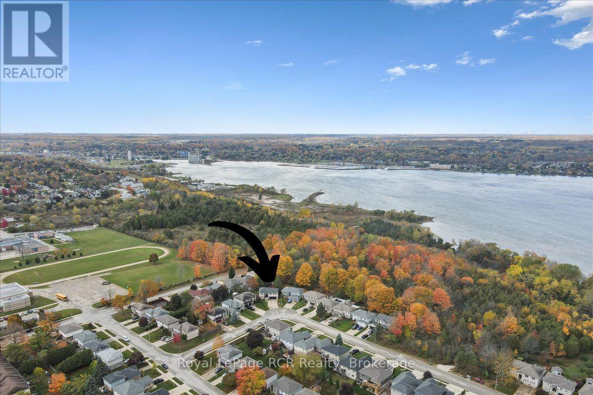 












741 25TH A STREET E

,
Owen Sound,




Ontario
N4K6V1

