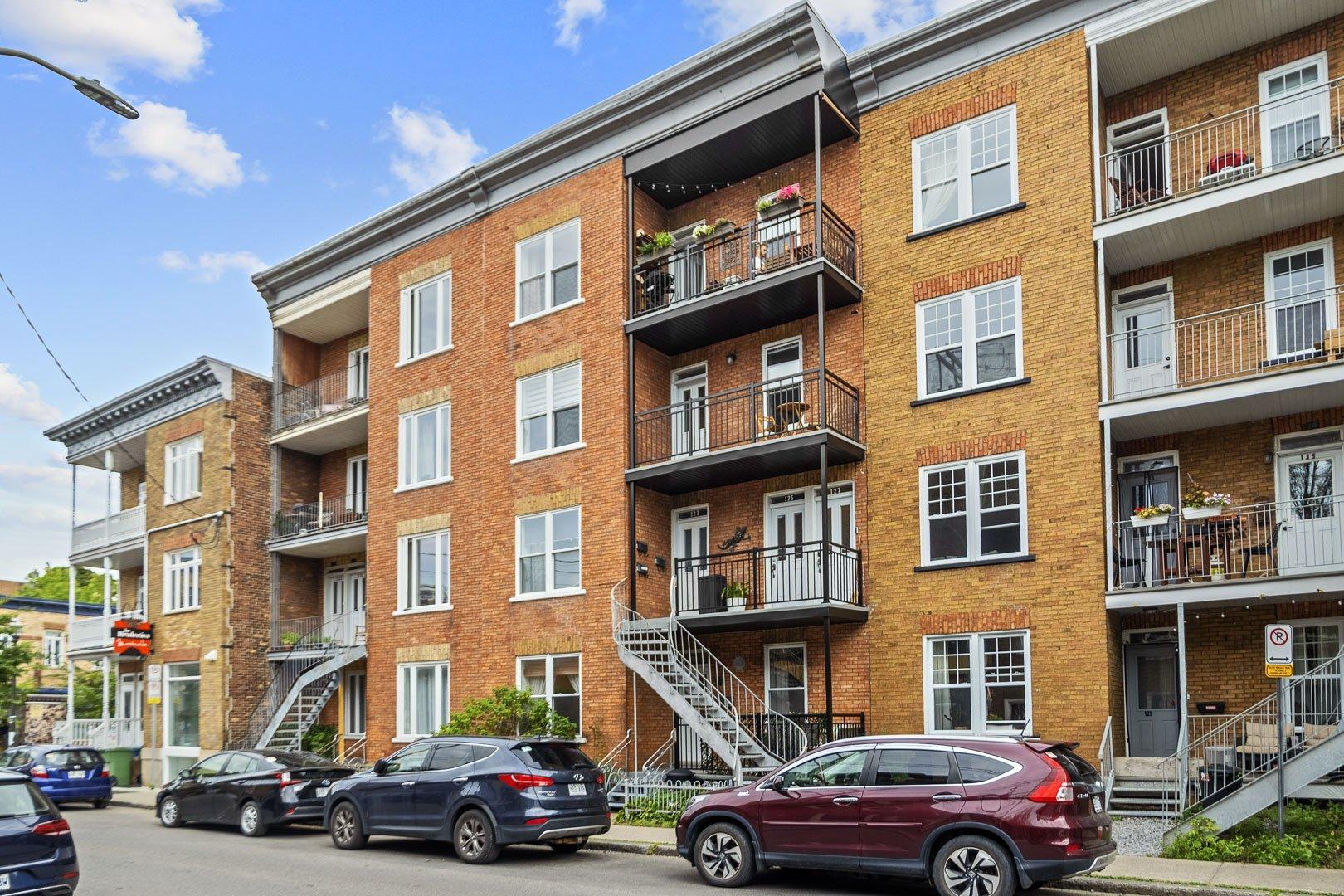 









121


Rue Crémazie O.

,
Québec (La Cité-Limoilou),




QC
G1R1X6

