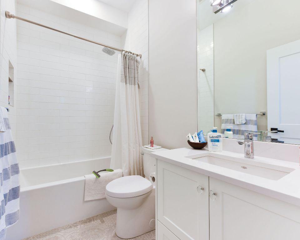 









222


Lee

Avenue, 101,
Penticton,




BC
V2A 0G2

