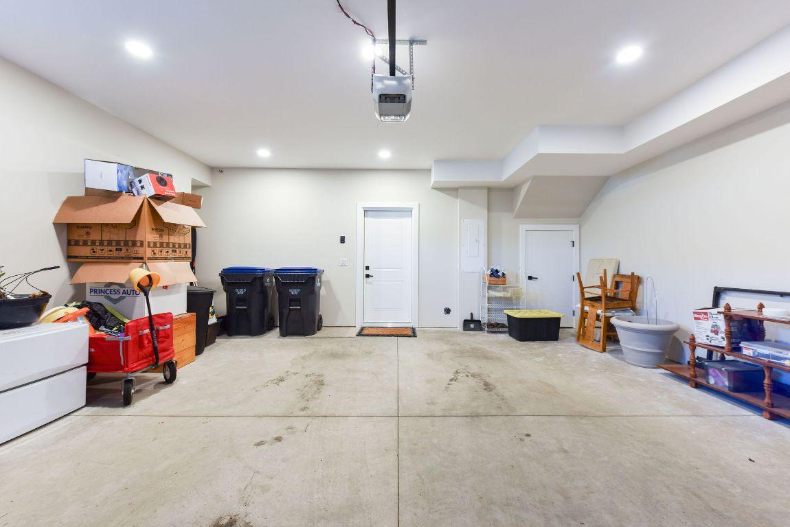 









222


Lee

Avenue, 101,
Penticton,




BC
V2A 0G2

