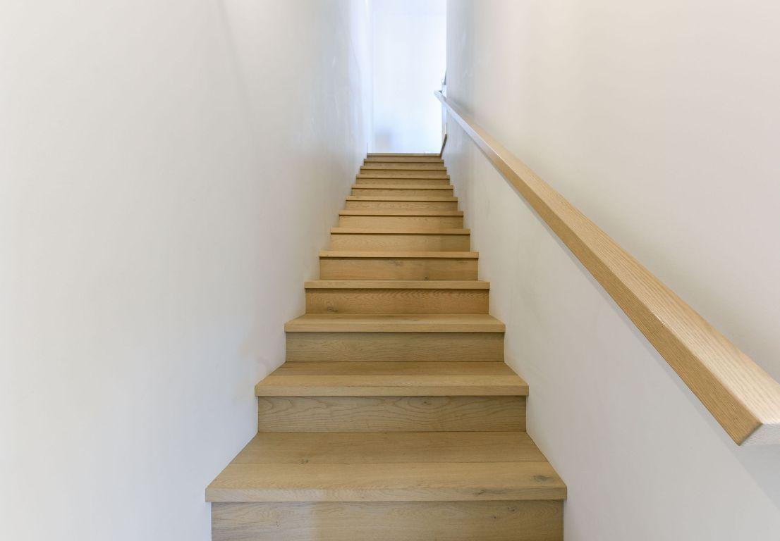 









222


Lee

Avenue, 101,
Penticton,




BC
V2A 0G2

