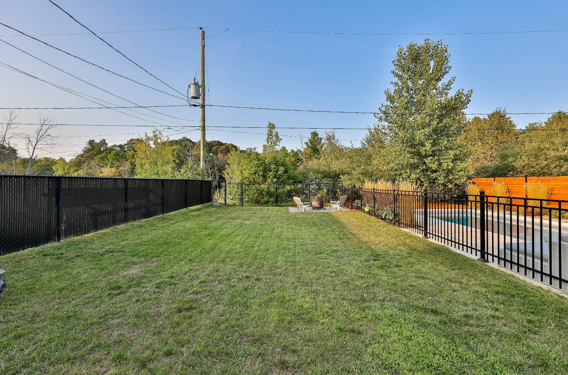 









131


Av. du Littoral

,
Saint-Paul,




QC
J0K3E0

