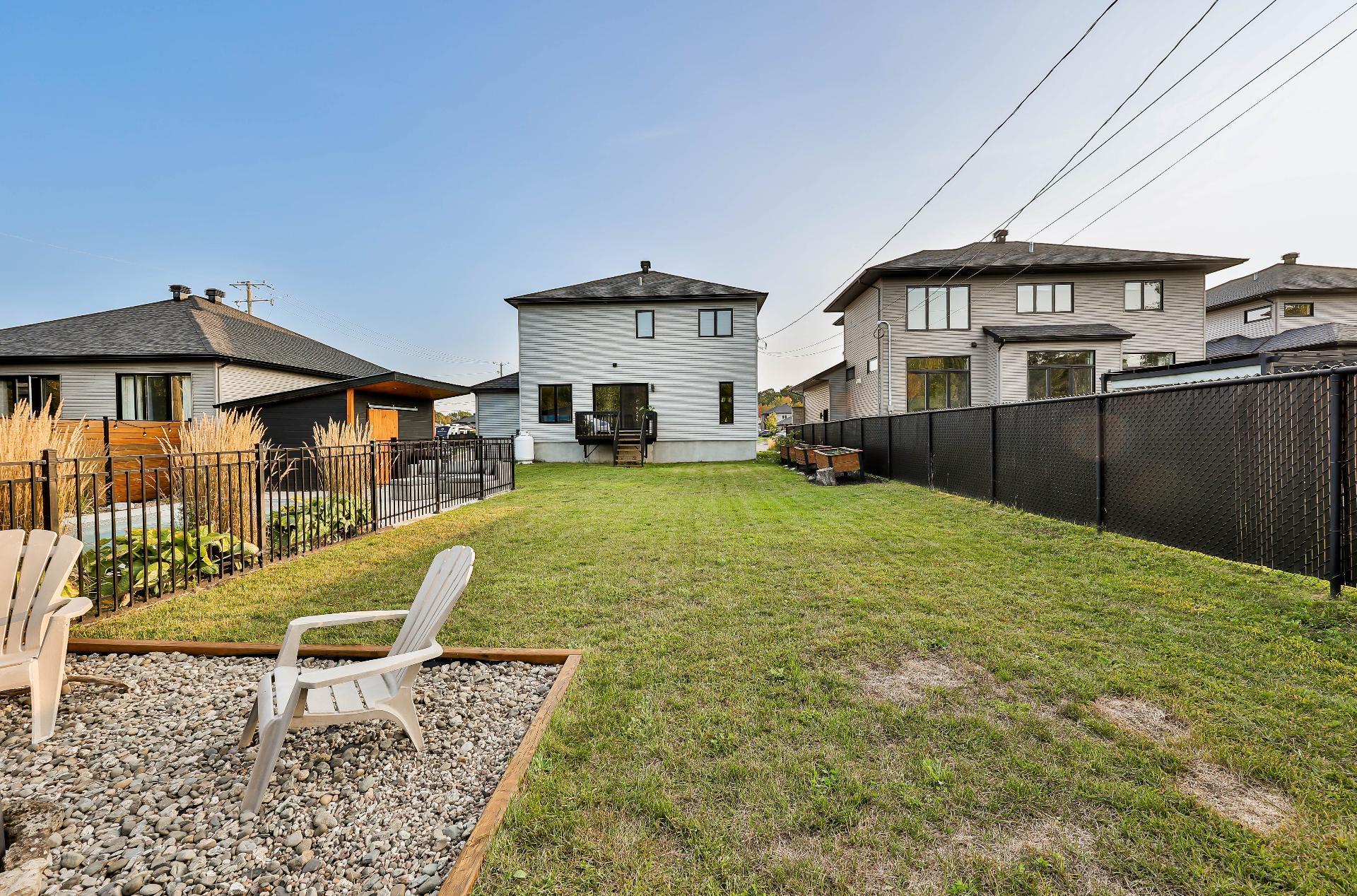 









131


Av. du Littoral

,
Saint-Paul,




QC
J0K3E0

