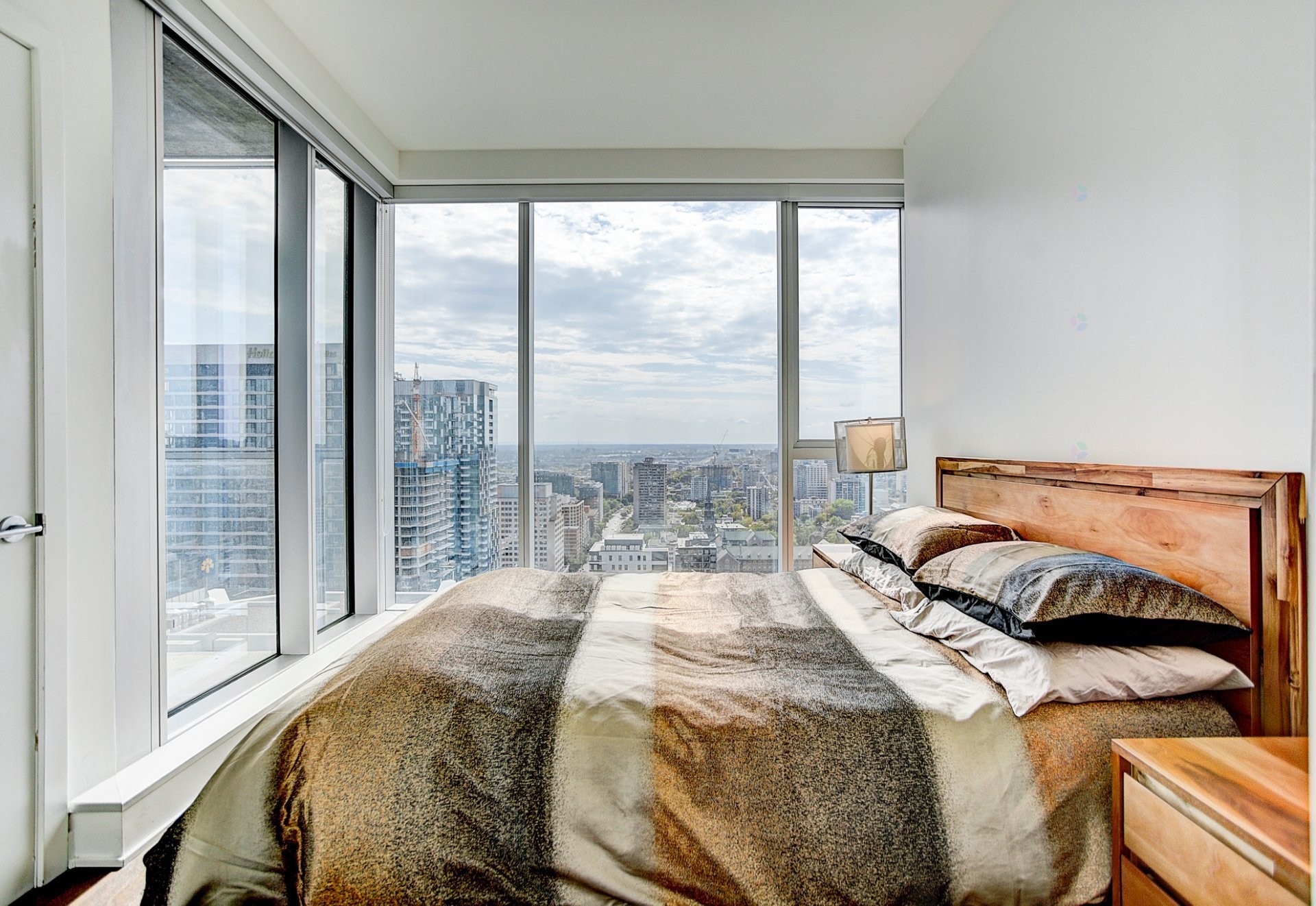 









1155


Rue de la Montagne

, 3009,
Montréal (Ville-Marie),




QC
H3G0C7

