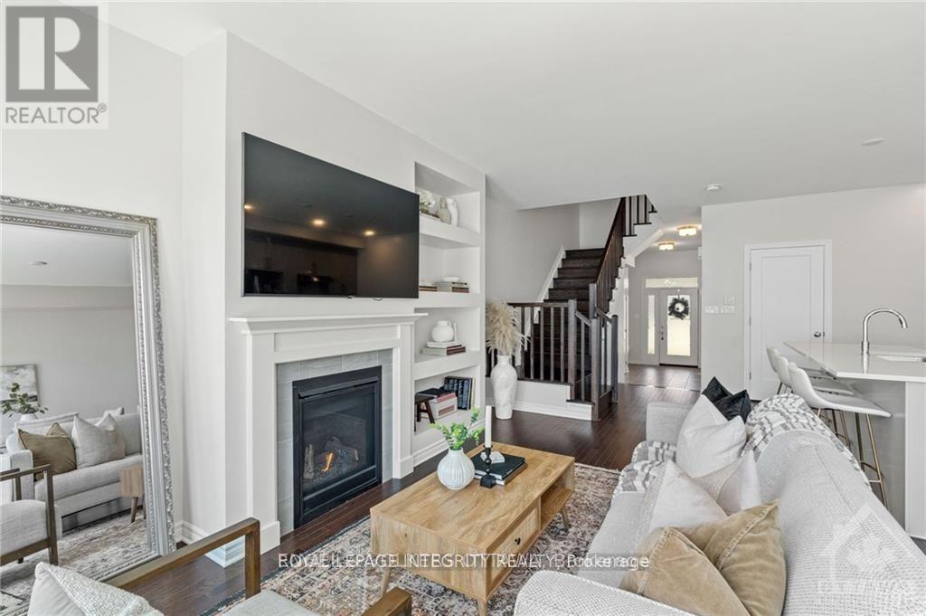 












165 ANGELONIA CRESCENT E

,
Ottawa,




Ontario
K1T0Y5

