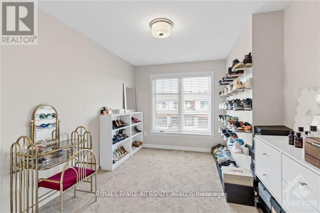 












165 ANGELONIA CRESCENT E

,
Ottawa,




Ontario
K1T0Y5

