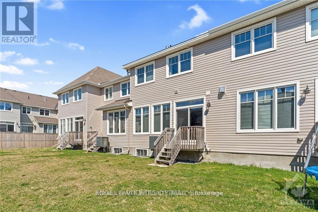 












165 ANGELONIA CRESCENT E

,
Ottawa,




Ontario
K1T0Y5

