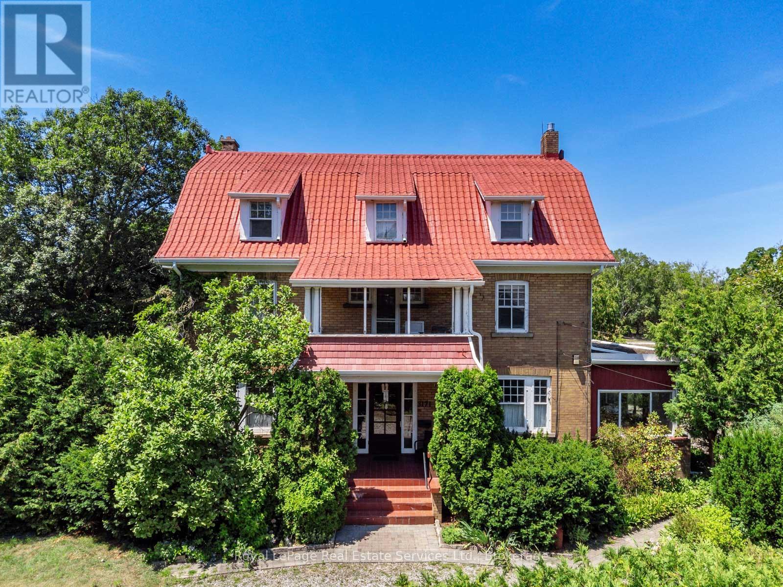 












3175 LAKESHORE ROAD W

,
Oakville (BR Bronte),




Ontario
L6L1J7

