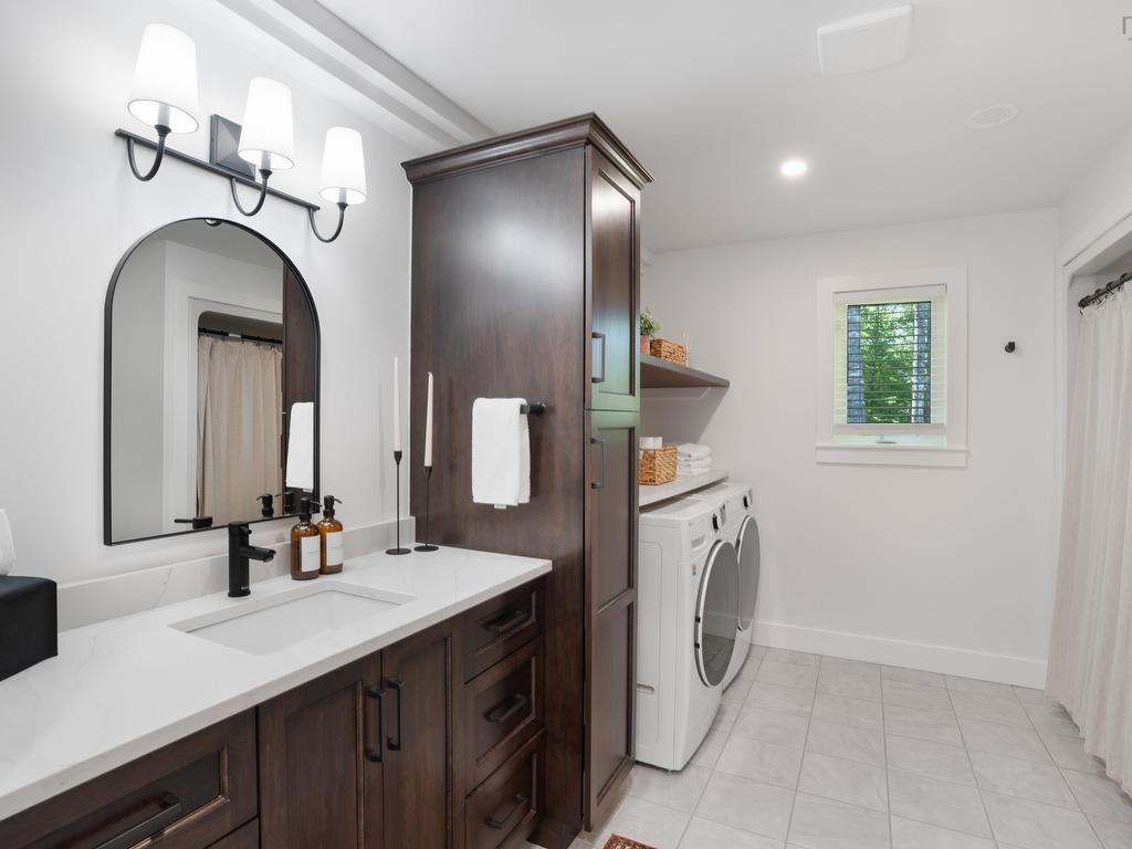 












40 Martins Point Road

,
Enfield,




NS
B2T 1H9

