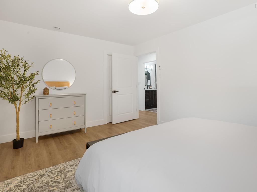 












40 Martins Point Road

,
Enfield,




NS
B2T 1H9

