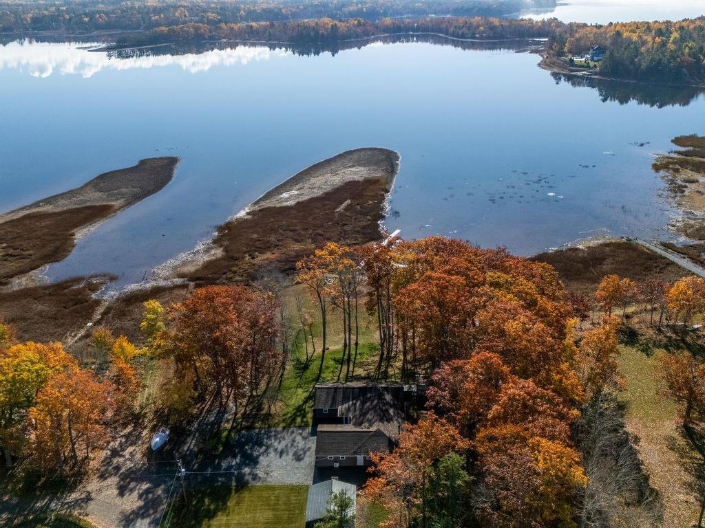 












40 Martins Point Road

,
Enfield,




NS
B2T 1H9

