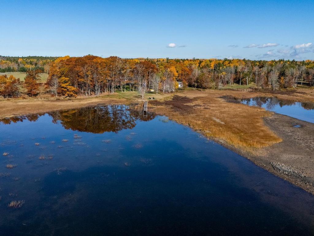 












40 Martins Point Road

,
Enfield,




NS
B2T 1H9

