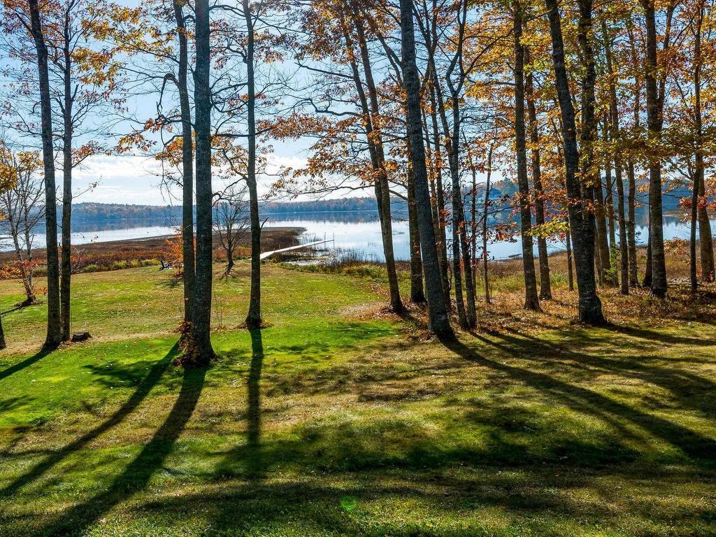 












40 Martins Point Road

,
Enfield,




NS
B2T 1H9

