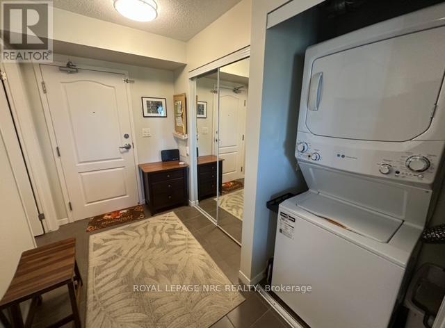 












1417 - 330 PRINCE CHARLES DRIVE S

,
Welland (Broadway),




Ontario
L3C7B3

