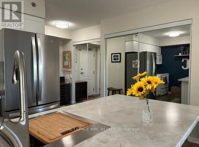 












1417 - 330 PRINCE CHARLES DRIVE S

,
Welland (Broadway),




Ontario
L3C7B3

