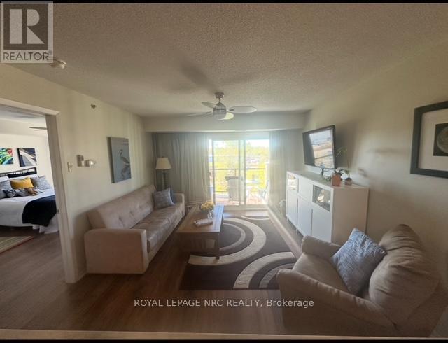 












1417 - 330 PRINCE CHARLES DRIVE S

,
Welland (Broadway),




Ontario
L3C7B3

