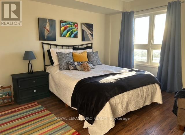 












1417 - 330 PRINCE CHARLES DRIVE S

,
Welland (Broadway),




Ontario
L3C7B3

