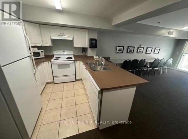 












1417 - 330 PRINCE CHARLES DRIVE S

,
Welland (Broadway),




Ontario
L3C7B3

