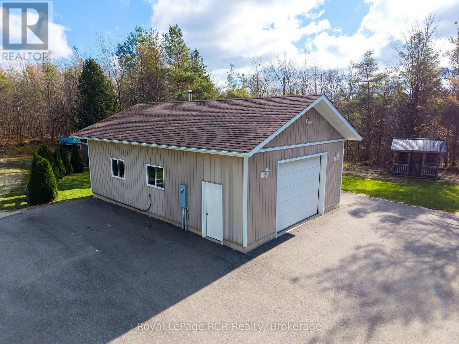 












395443 2 CONCESSION

,
Chatsworth,




Ontario
N0H2V0

