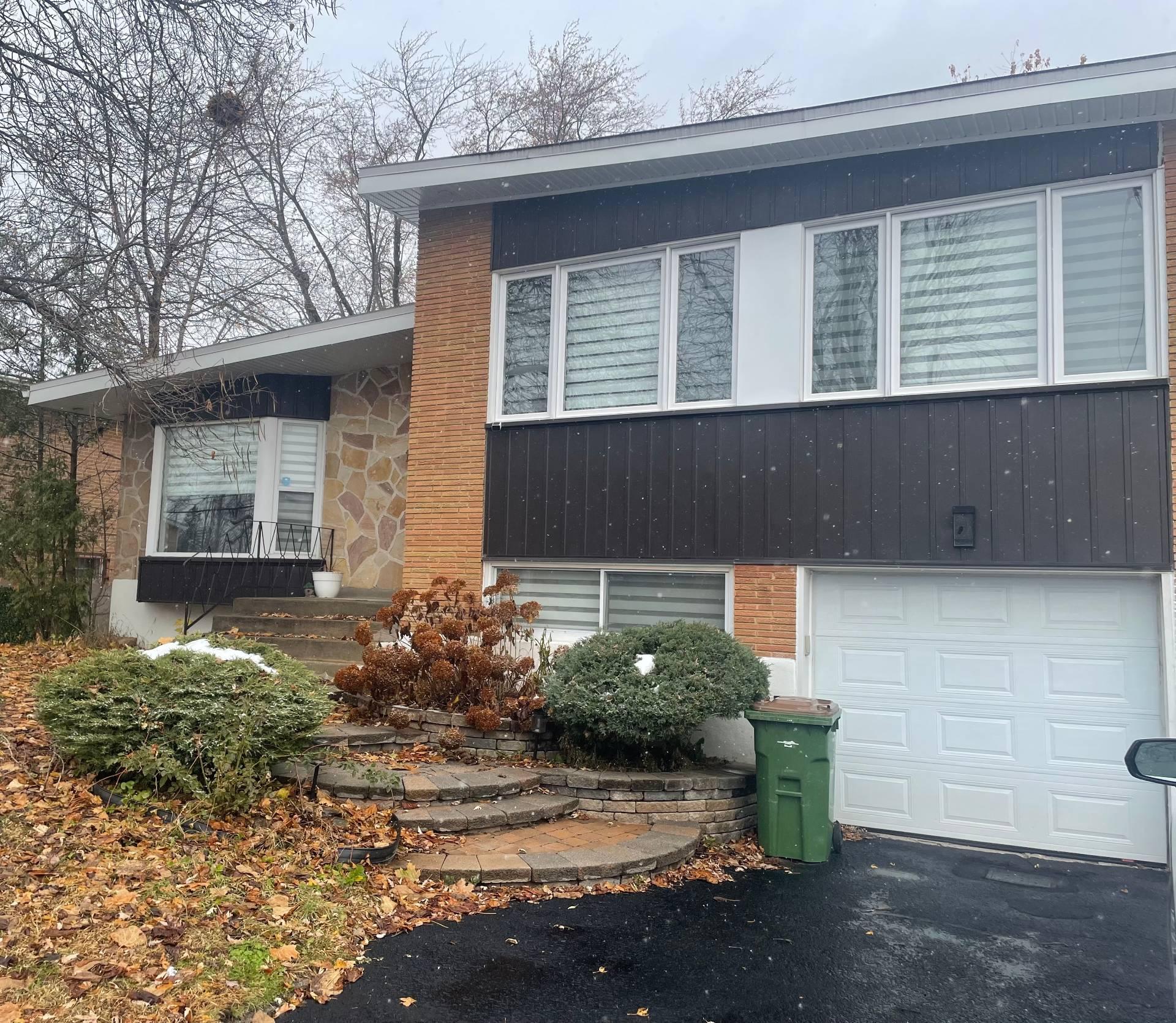 









15


Rue Oslo

,
Dollard-des-Ormeaux,




QC
H9A2H4

