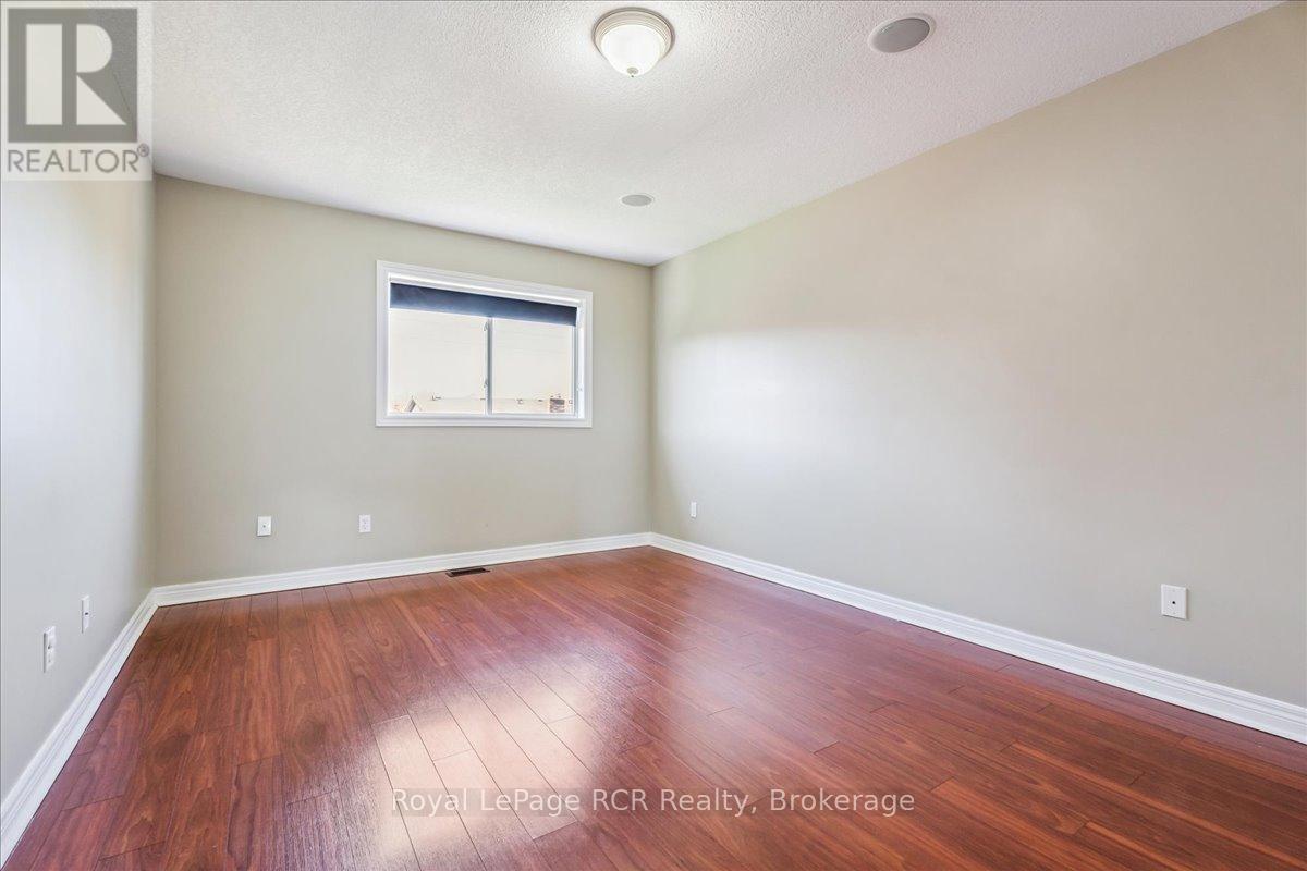 












1462 14TH AVENUE E

,
Owen Sound,




Ontario
N4K0A1

