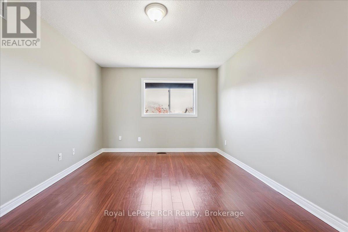 












1462 14TH AVENUE E

,
Owen Sound,




Ontario
N4K0A1

