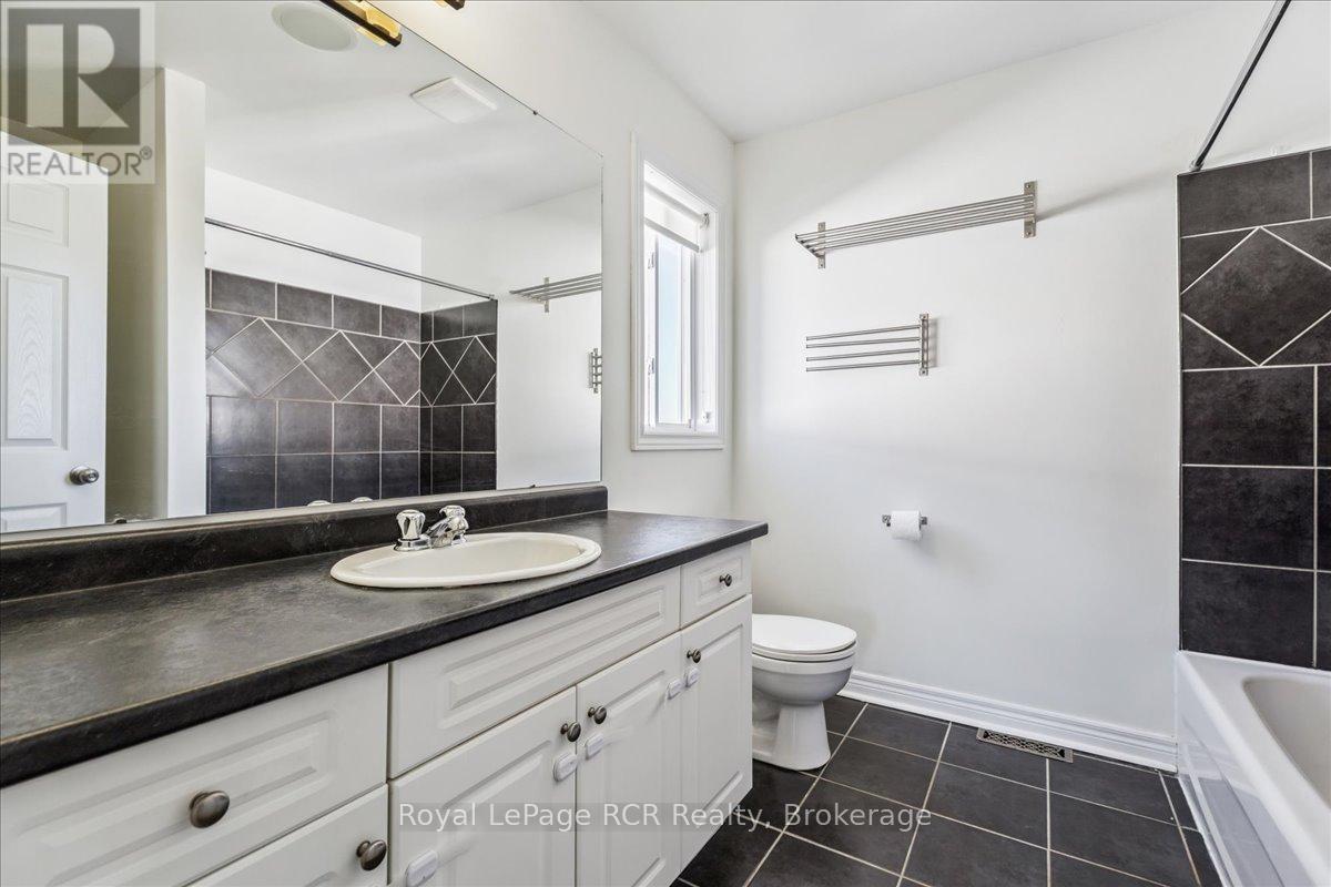 












1462 14TH AVENUE E

,
Owen Sound,




Ontario
N4K0A1

