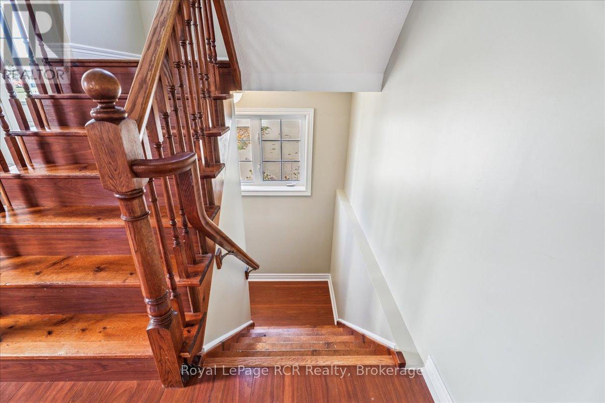 












1462 14TH AVENUE E

,
Owen Sound,




Ontario
N4K0A1

