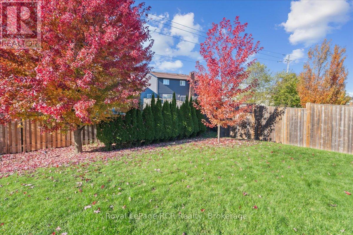 












1462 14TH AVENUE E

,
Owen Sound,




Ontario
N4K0A1

