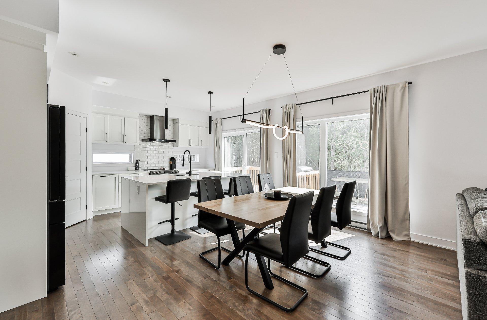 









936


Rue du Faubourg

,
Saint-Jérôme,




QC
J5L0H9

